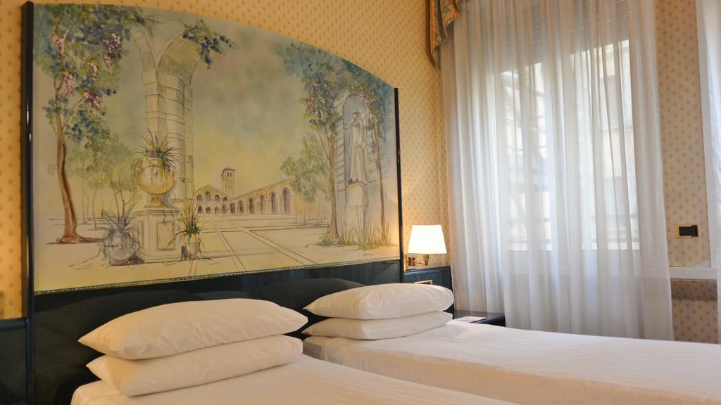 Ih Hotels Milano Ambasciatori Pokoj fotografie